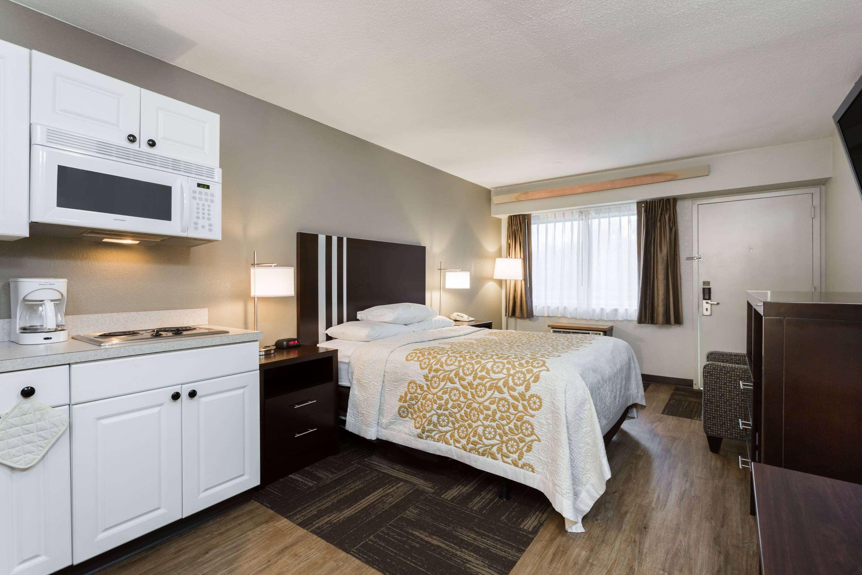 Days Inn By Wyndham Harrisburg North Luaran gambar