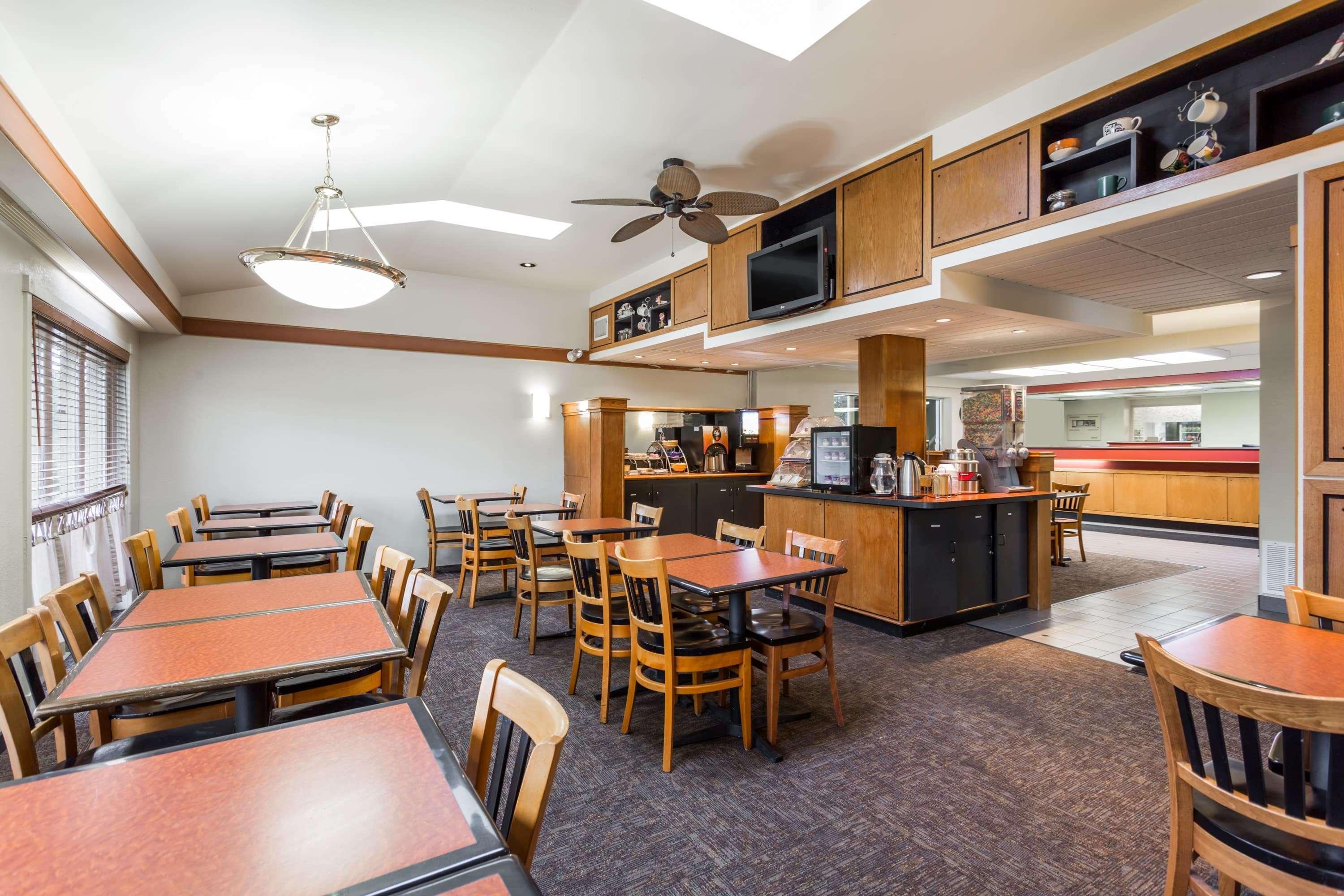 Days Inn By Wyndham Harrisburg North Luaran gambar