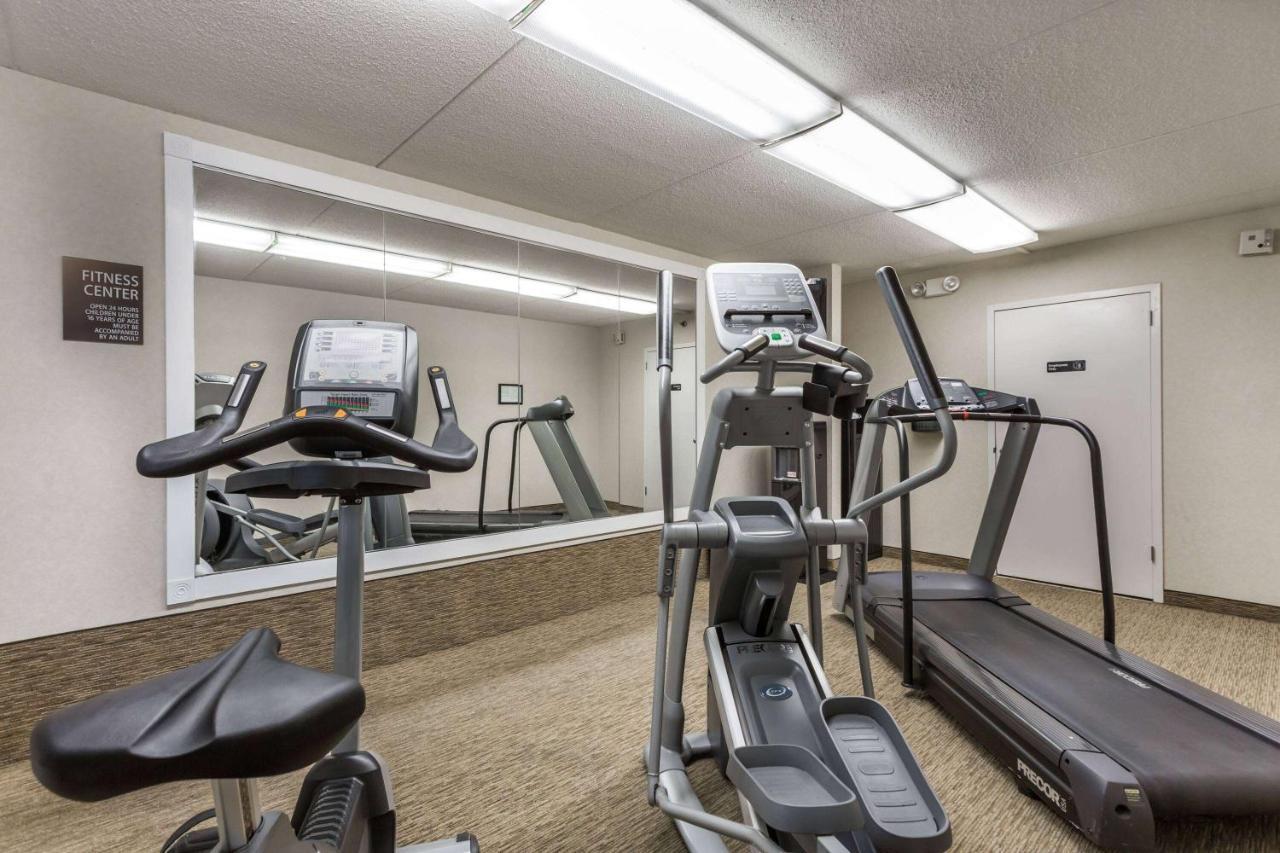 Days Inn By Wyndham Harrisburg North Luaran gambar