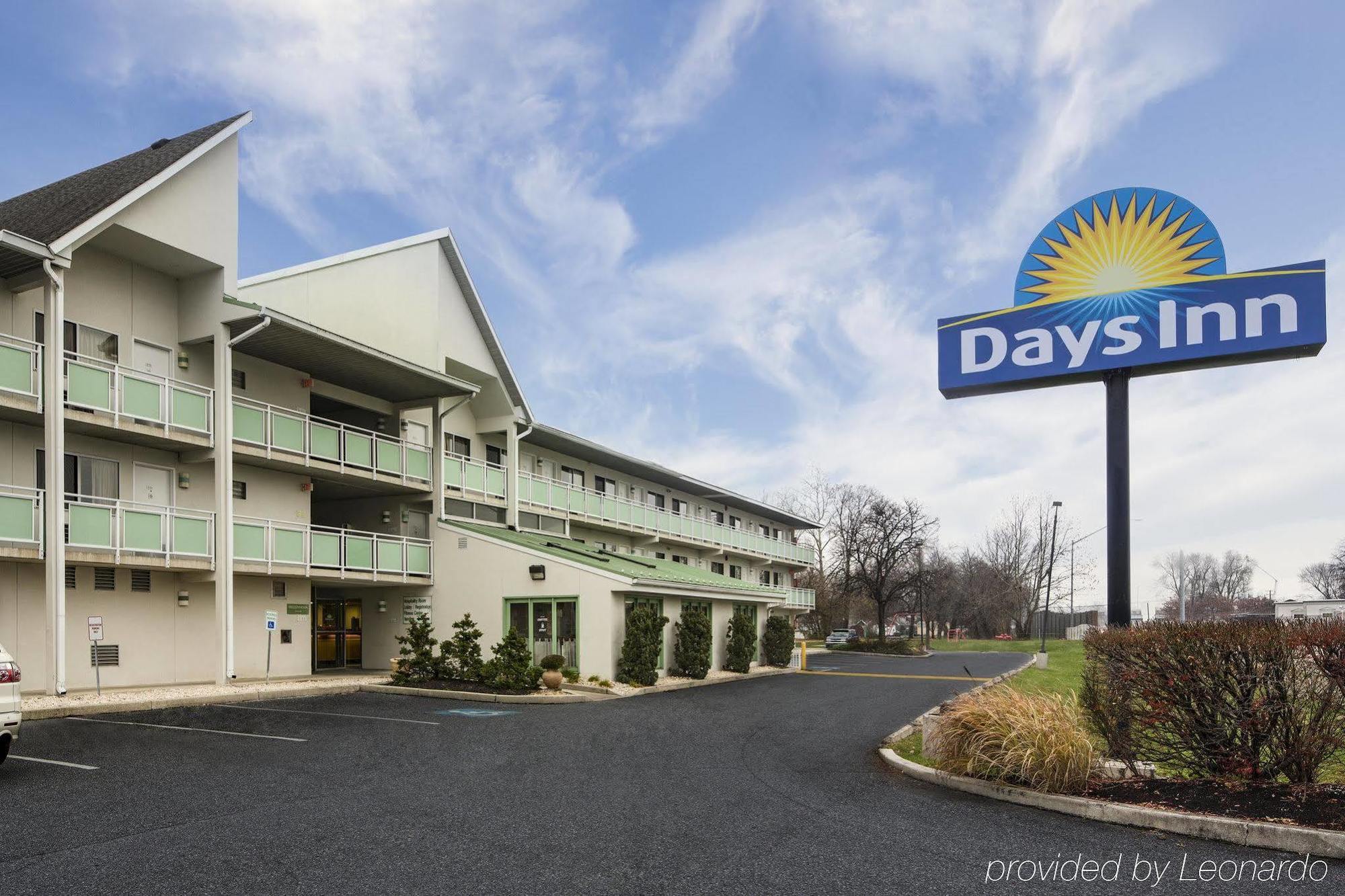 Days Inn By Wyndham Harrisburg North Luaran gambar