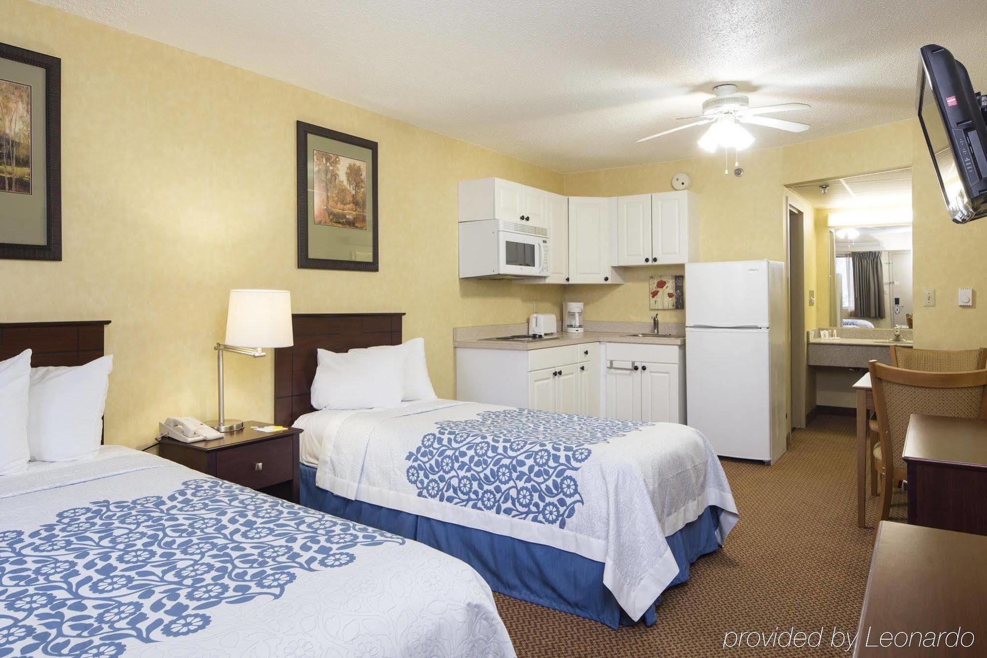 Days Inn By Wyndham Harrisburg North Luaran gambar