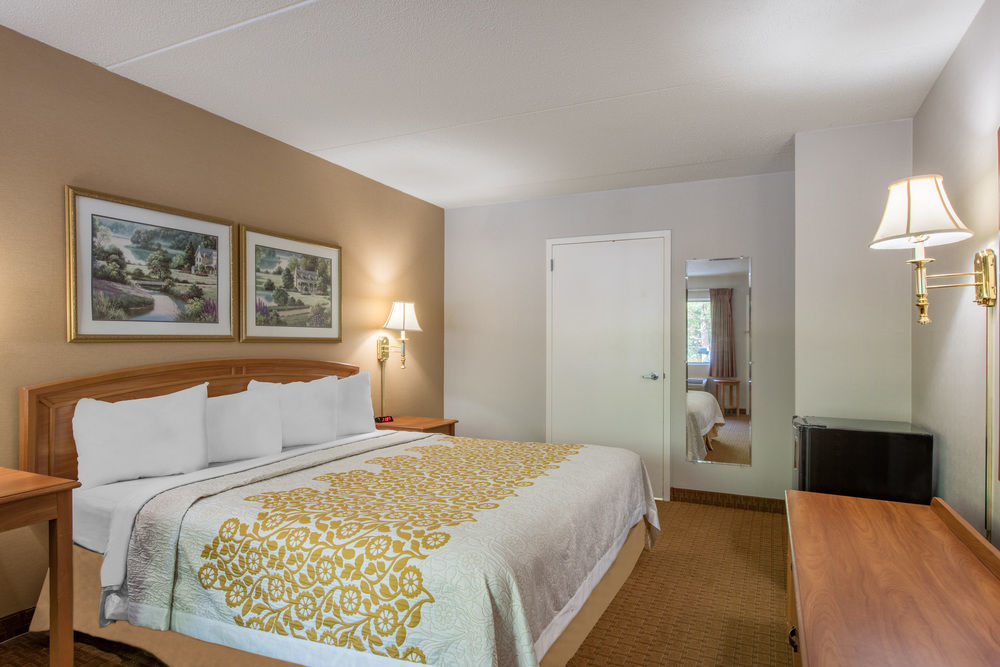 Days Inn By Wyndham Harrisburg North Luaran gambar